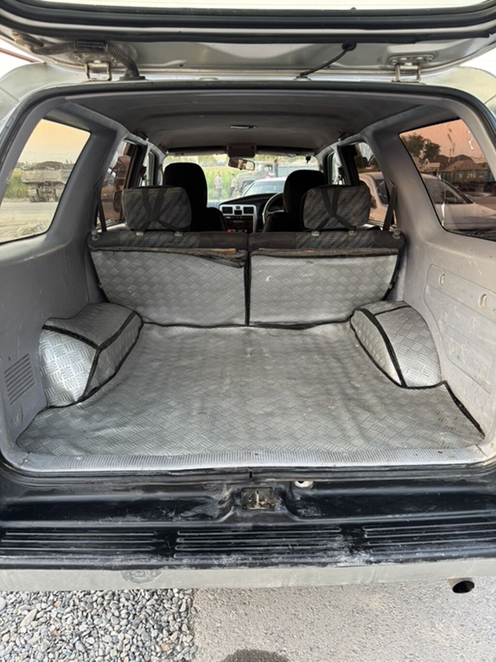 Toyota Hilux Surf: 2000 г., 2.7 л, Внедорожник — фото 6