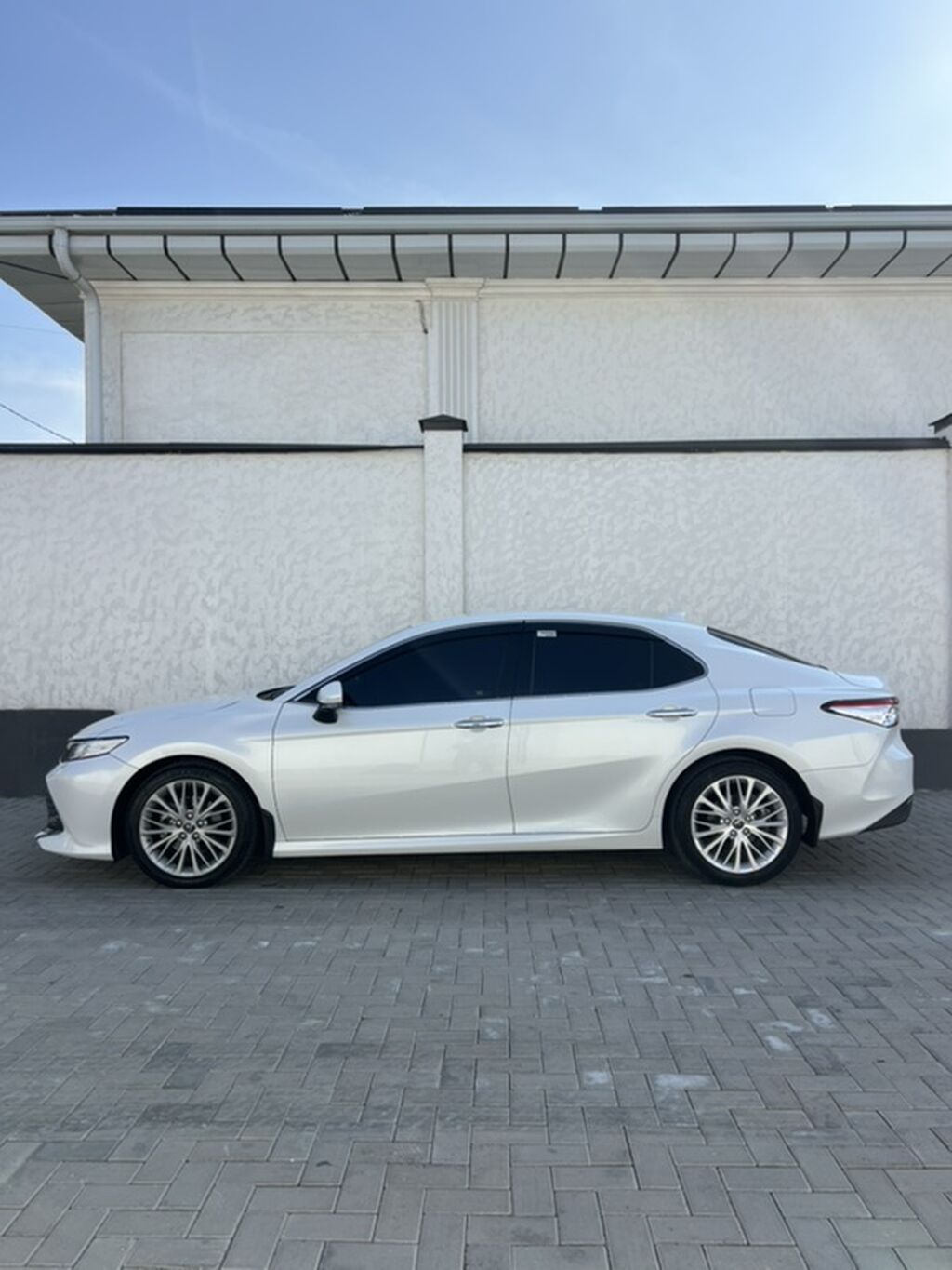 Toyota Camry: 2018 г., 2.5 л, Автомат, Бензин: фото 3