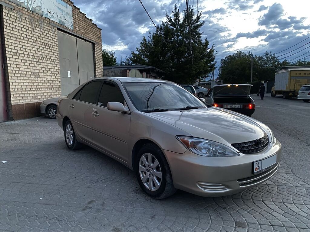 Toyota Camry: 2004 г., 2.4 л, Бензин, Седан: фото 2