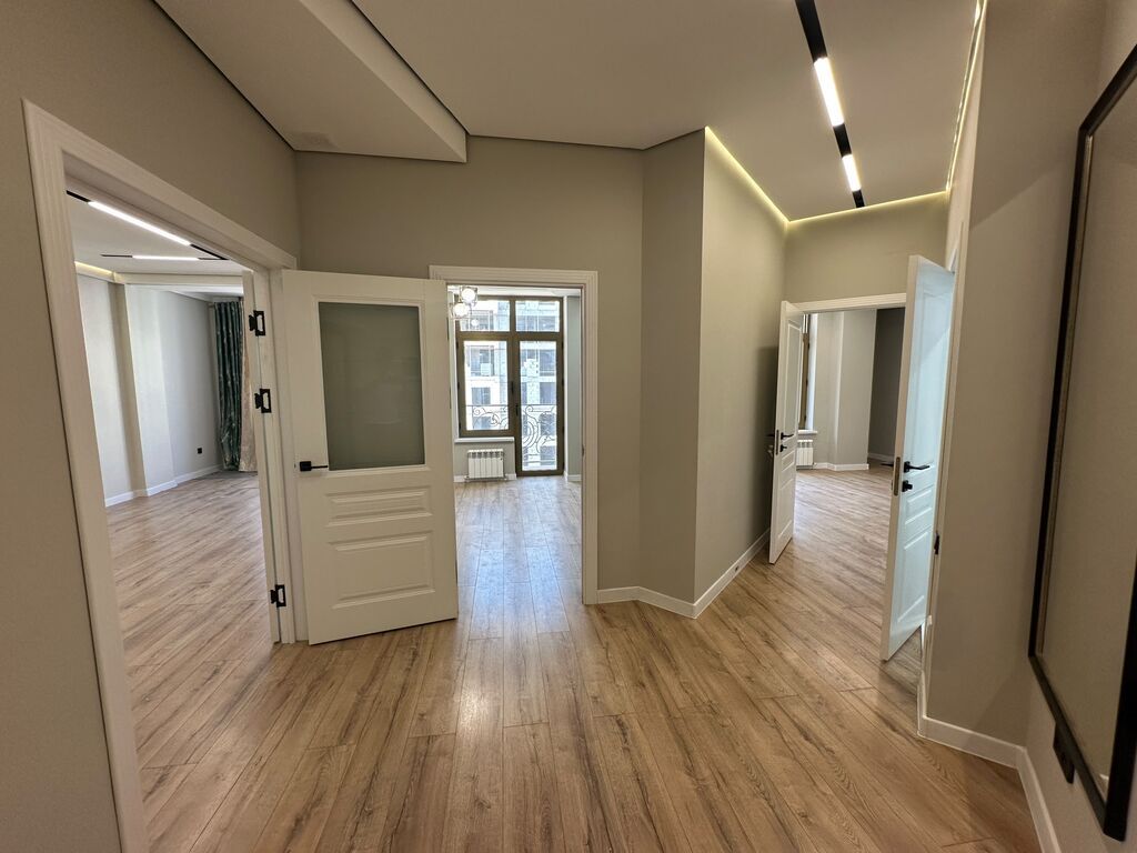 2 комнаты, 70 м², Асанбай мкр Элитка, 11 этаж, Евроремонт: фото 2