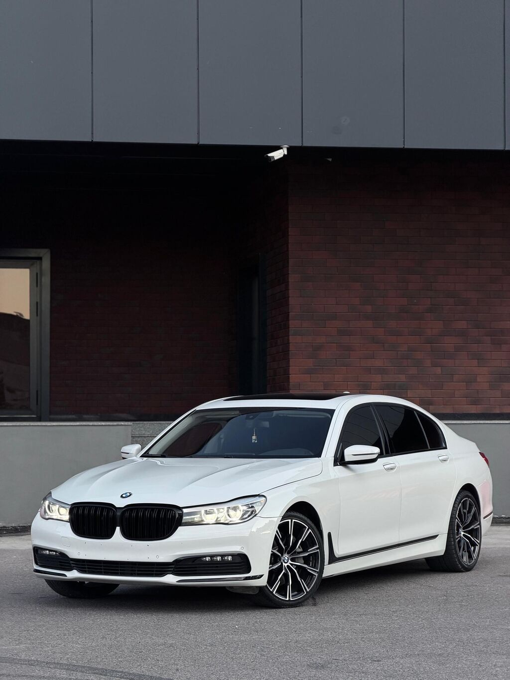 BMW 7 series: 2018 г., 3 л, Автомат, Бензин, Седан: фото 2