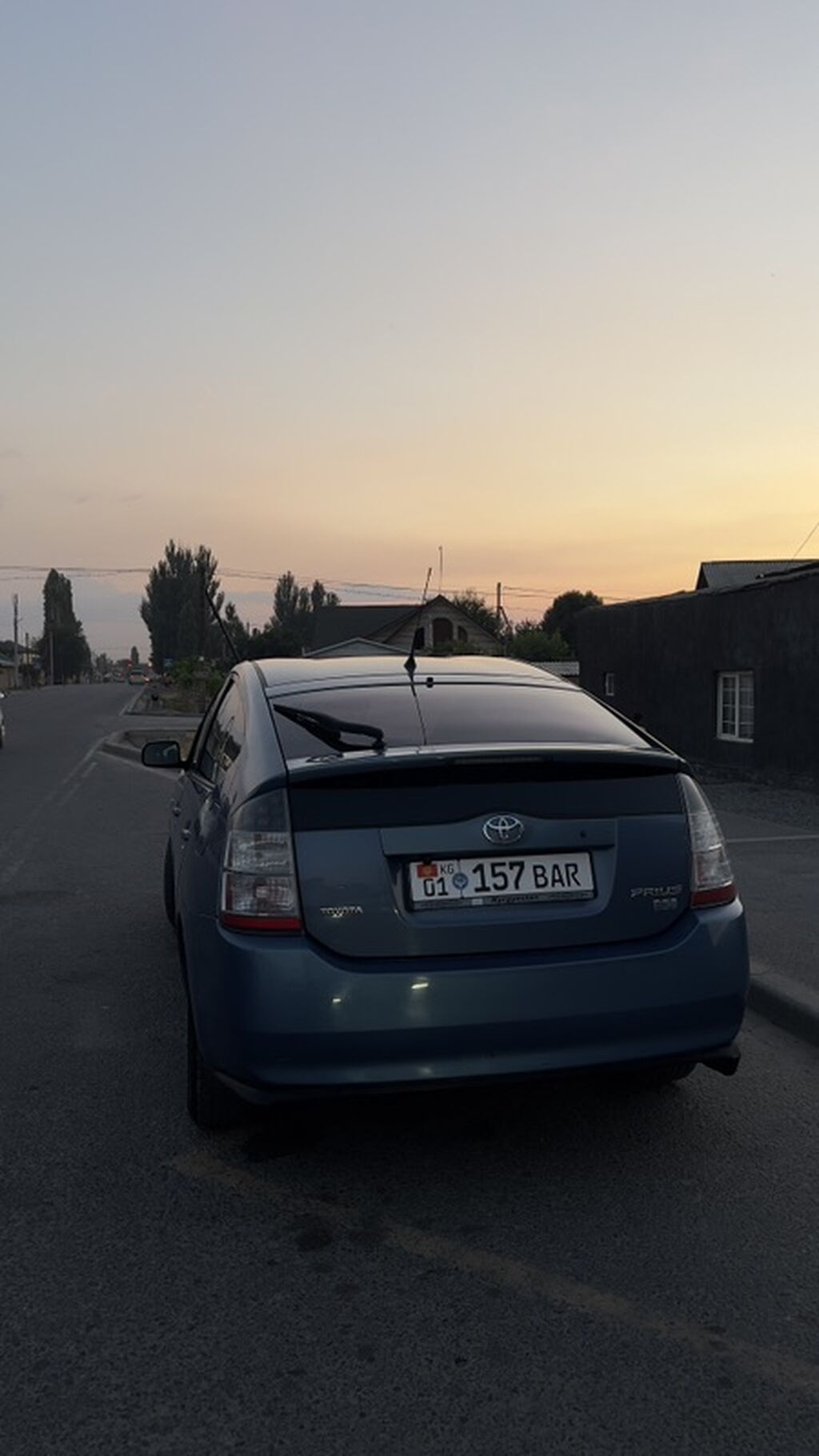 Toyota Prius: 2005 г., 1.5 л, Вариатор, Гибрид, Хэтчбэк: фото 4