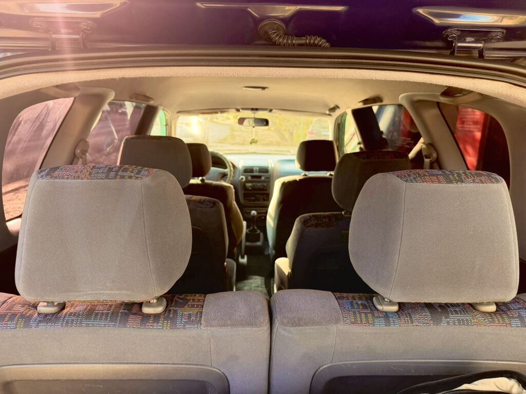 Toyota Ipsum: 1998 г., 2 л, Механика, Бензин, Минивэн: фото 8