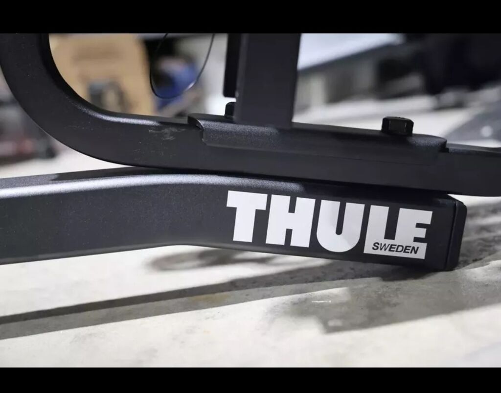 Наклейки на автобокс в наличии Thule Lux Autobox. Не: фото 4