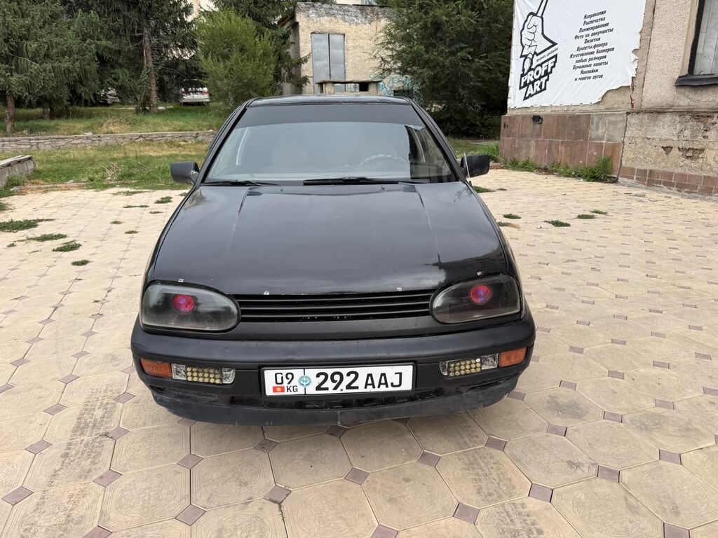 Volkswagen Golf: 1995 г., 2 л, Механика, Бензин, Хэтчбэк: фото 3