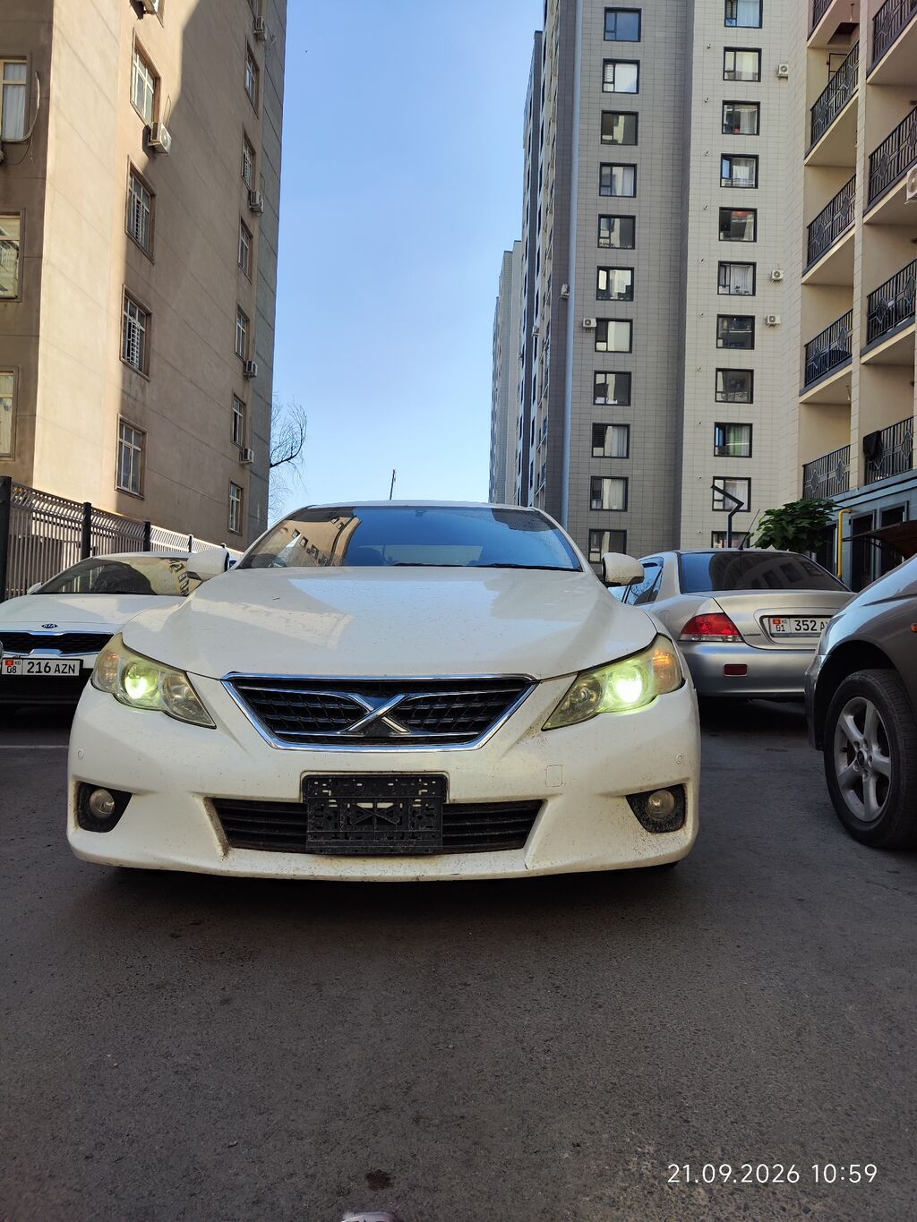 Toyota Mark X: 2009 г., 2.5 л, Автомат, Бензин, Седан: фото 4