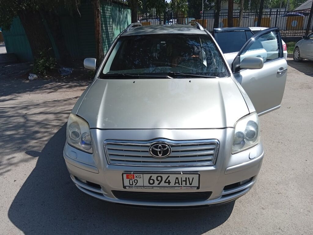 Toyota Avensis: 2004 г., 1.8 л, Автомат, Бензин, Универсал: фото 8
