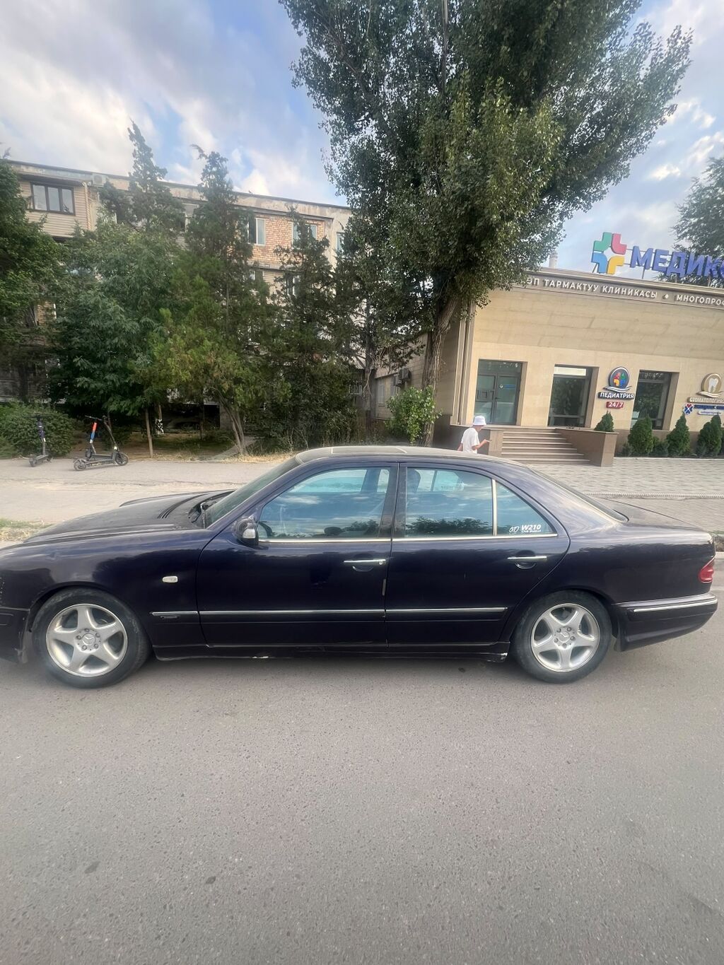 Mercedes-Benz E-Class: 1996 г., 4.2 л, Автомат, Бензин, Седан: фото 4
