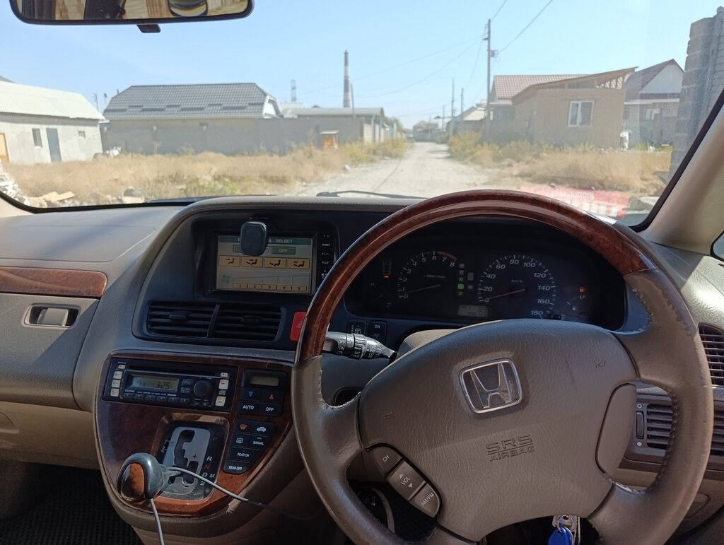 Honda Odyssey: 2001 г., 2.3 л, Автомат, Газ, Универсал: фото 7