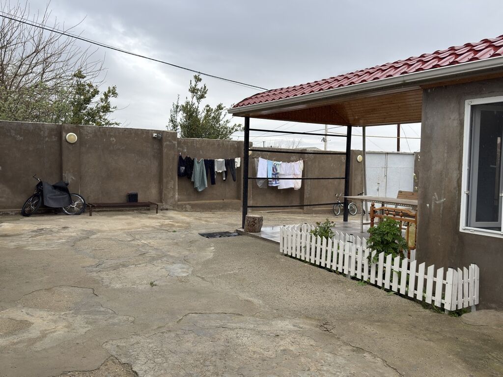 6 otaqlı, 240 kv. m, Yeni təmirli