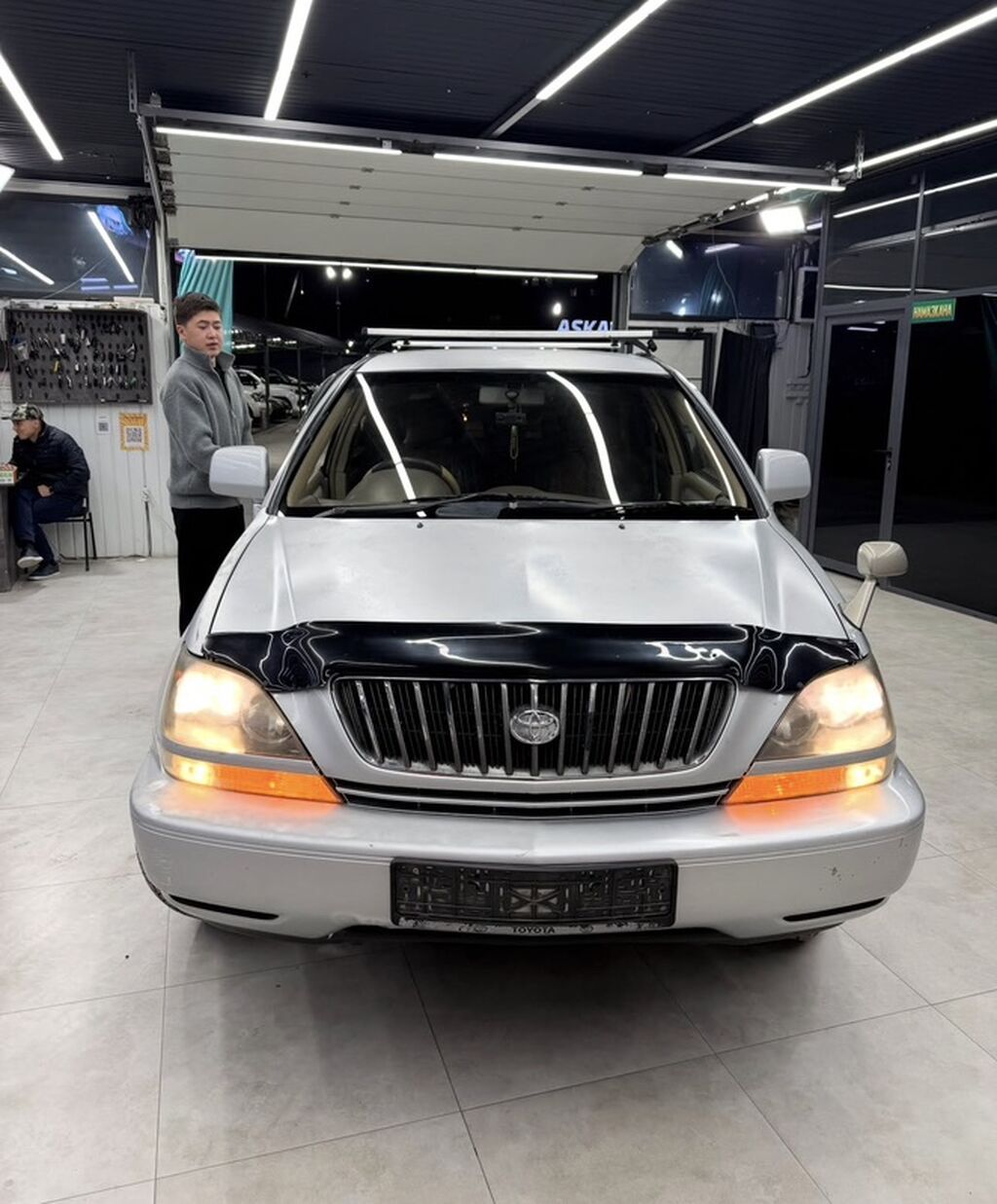 Toyota Harrier: 2000 г., 3 л, Автомат, Бензин, Кроссовер: фото 2