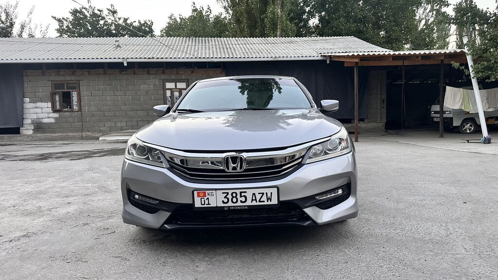Honda Accord: 2017 г., 2.4 л, Вариатор, Бензин, Седан: фото 1