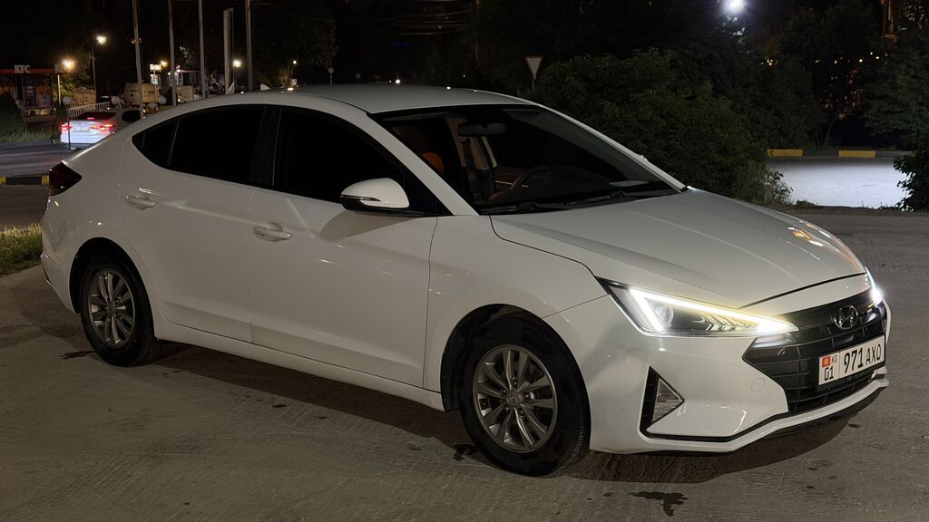 Hyundai Avante: 2019 г., 1.6 л, Автомат, Бензин, Седан: фото 2