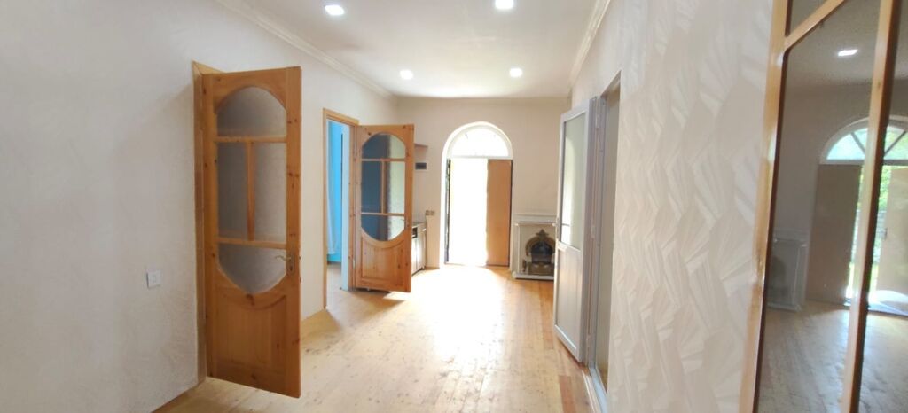 5 otaqlı, 144 kv. m, Kredit yoxdur, Yeni təmirli