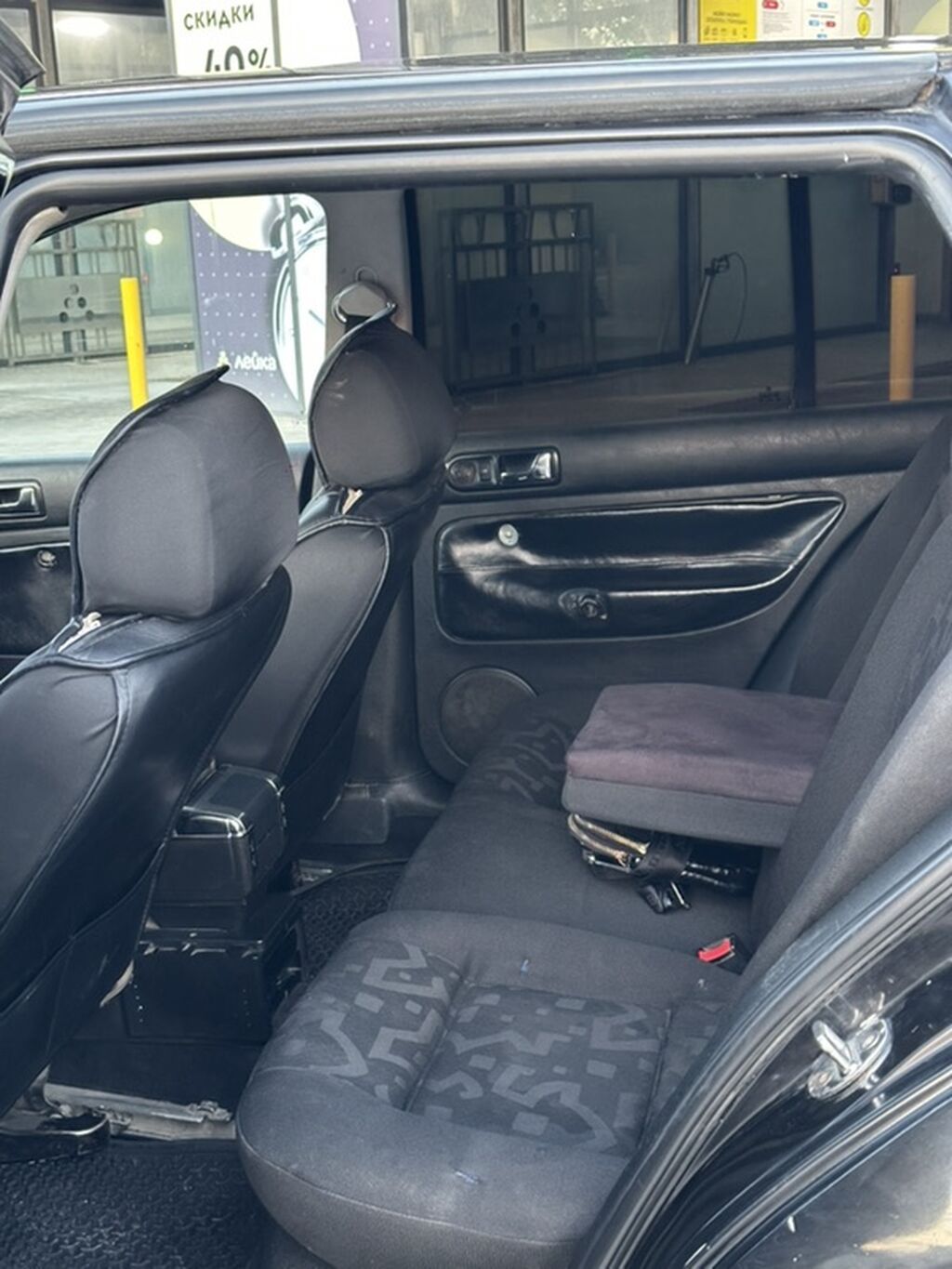 Volkswagen Golf: 1998 г., 1.6 л, Механика, Бензин, Хэтчбэк: фото 8