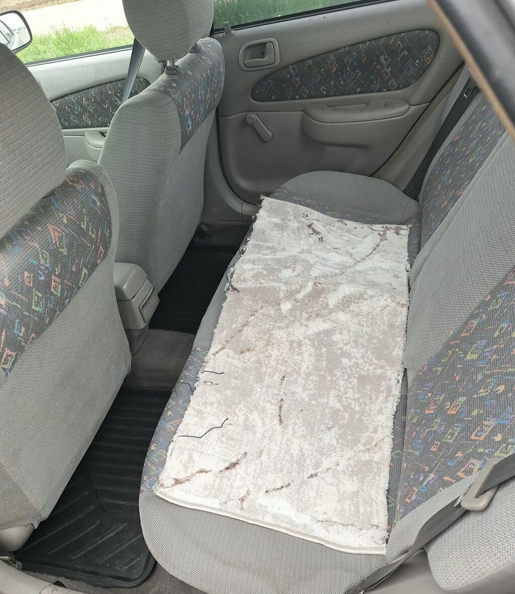 Toyota Corolla: 1998 г., 1.3 л, Механика, Бензин, Хэтчбэк: фото 5
