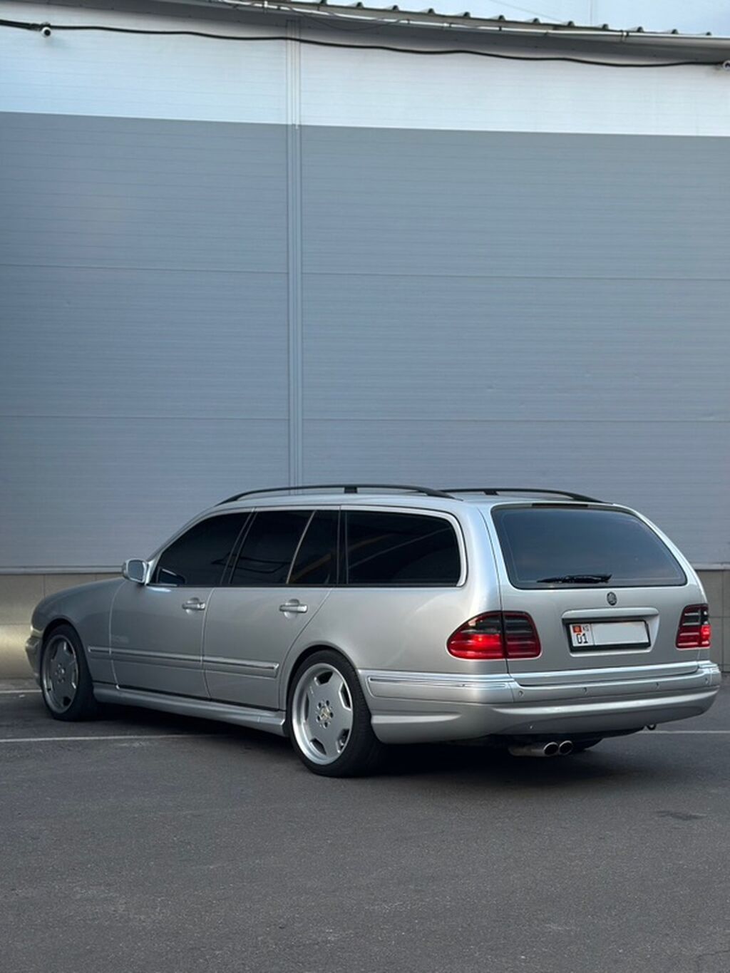 Mercedes-Benz E-Class: 2000 г., 5.5 л, Автомат, Бензин, Универсал: фото 6