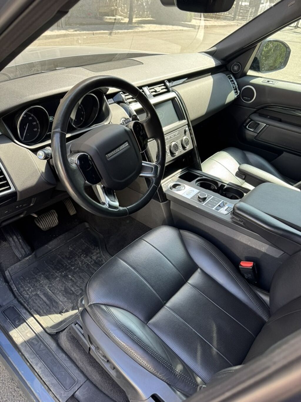 Land Rover Discovery: 2019 г., 3 л, Автомат, Бензин, Внедорожник: фото 5
