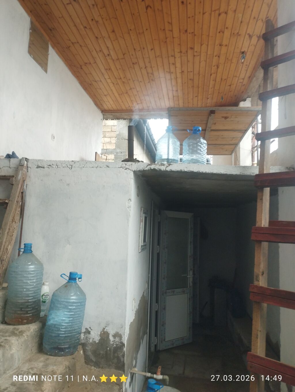 Həyət evi satılır 41-ci Maştağa küçəsi 26 ünvanında. 3 otaq +