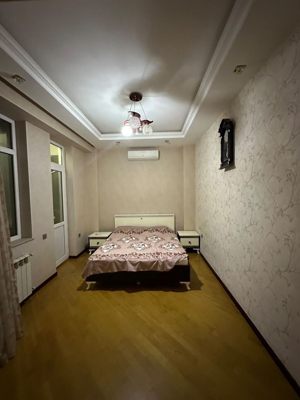Klassik üslubda tam mebellənmiş 2 otaqlı mənzil (yataq otağı + mətbəx
