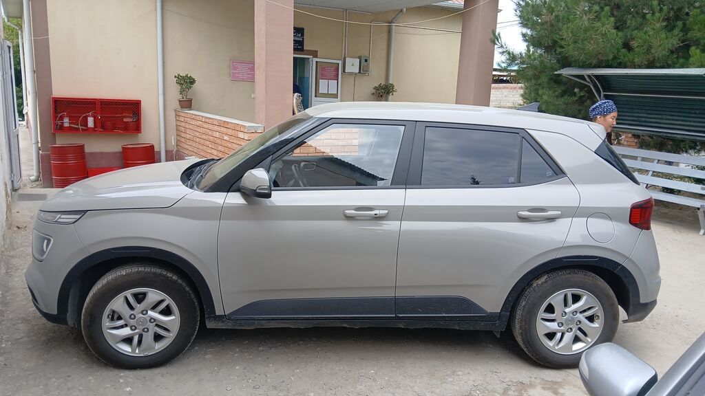 Hyundai Venue: 2021 г., 1.6 л, Автомат, Бензин, Кроссовер: фото 2