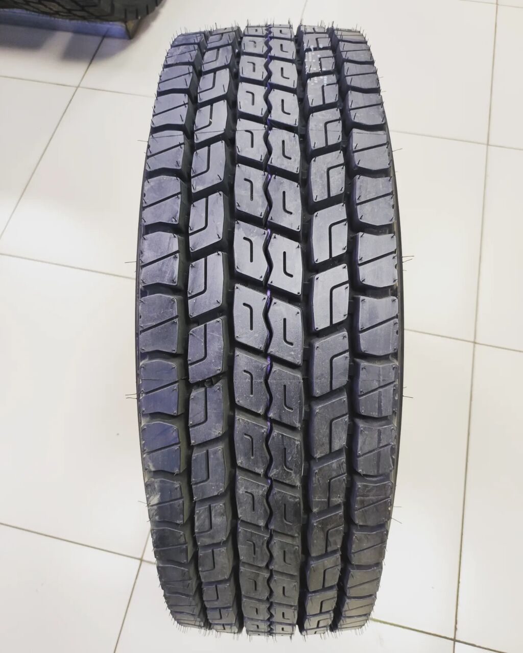 Шина Aeolus 265/70R19.5 18PR AllroadsD предназначена для установки на: фото 2