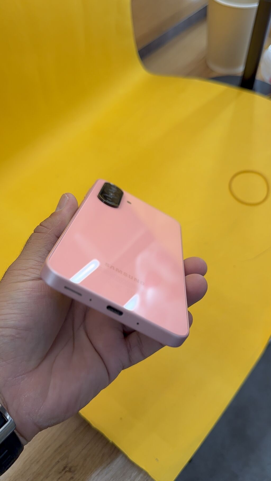 Samsung Galaxy A26 5G, 128 ГБ, идеальное состояние: фото 8