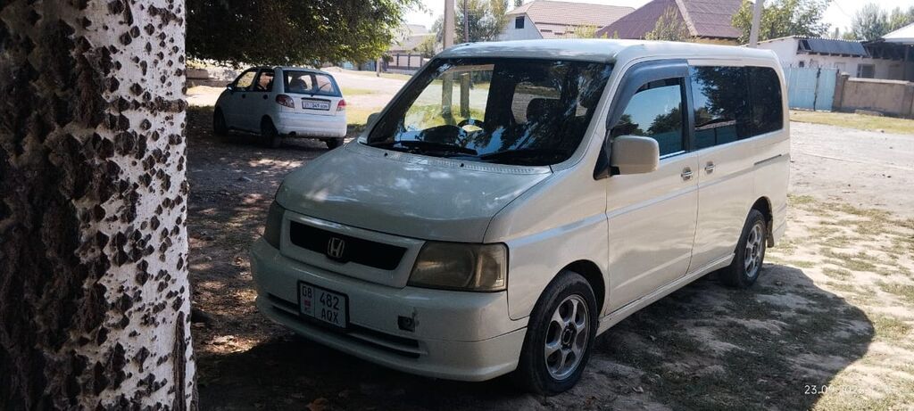 Honda Stepwgn: 2002 г., 2 л, Автомат, Бензин, Минивэн: фото 4