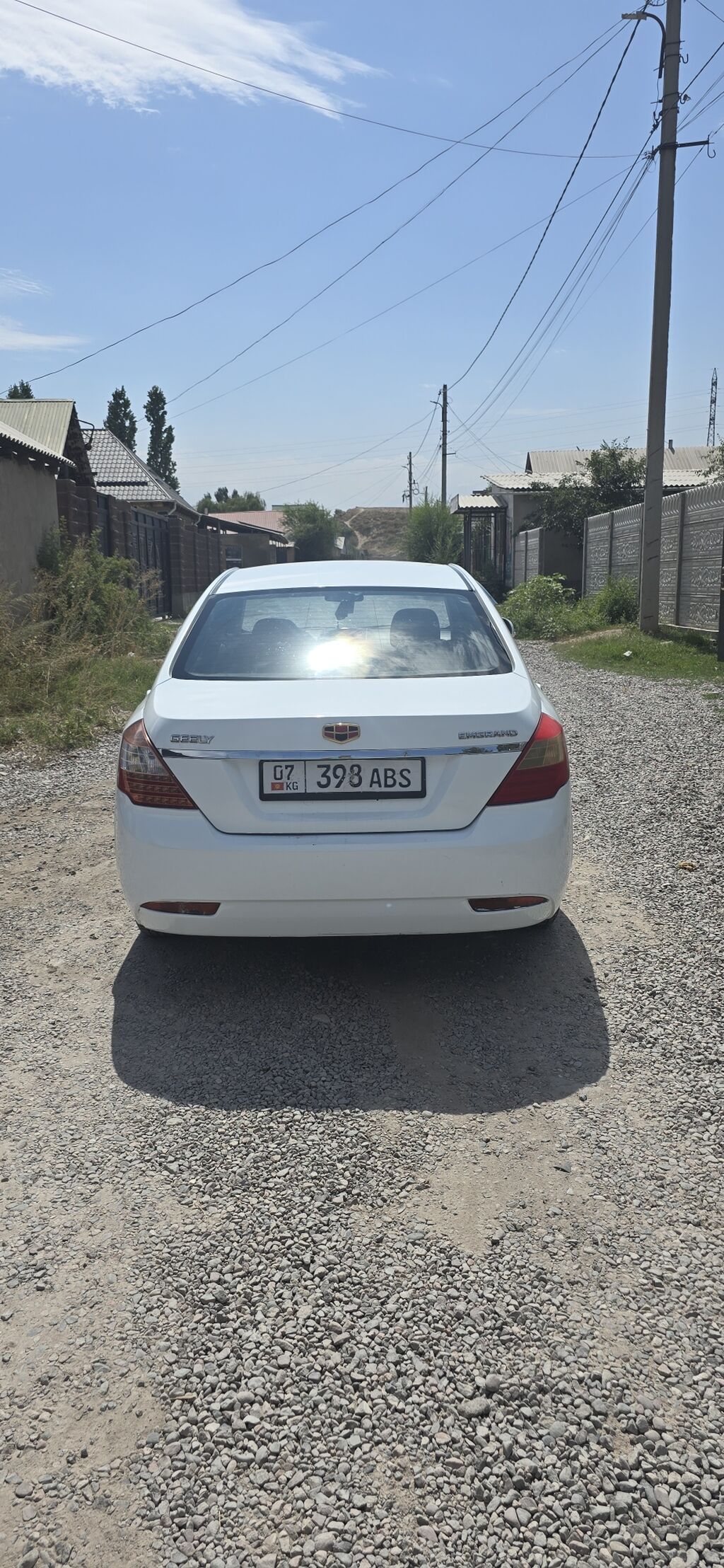Geely Emgrand: 2014 г., 1.5 л, Механика, Бензин, Седан: фото 4