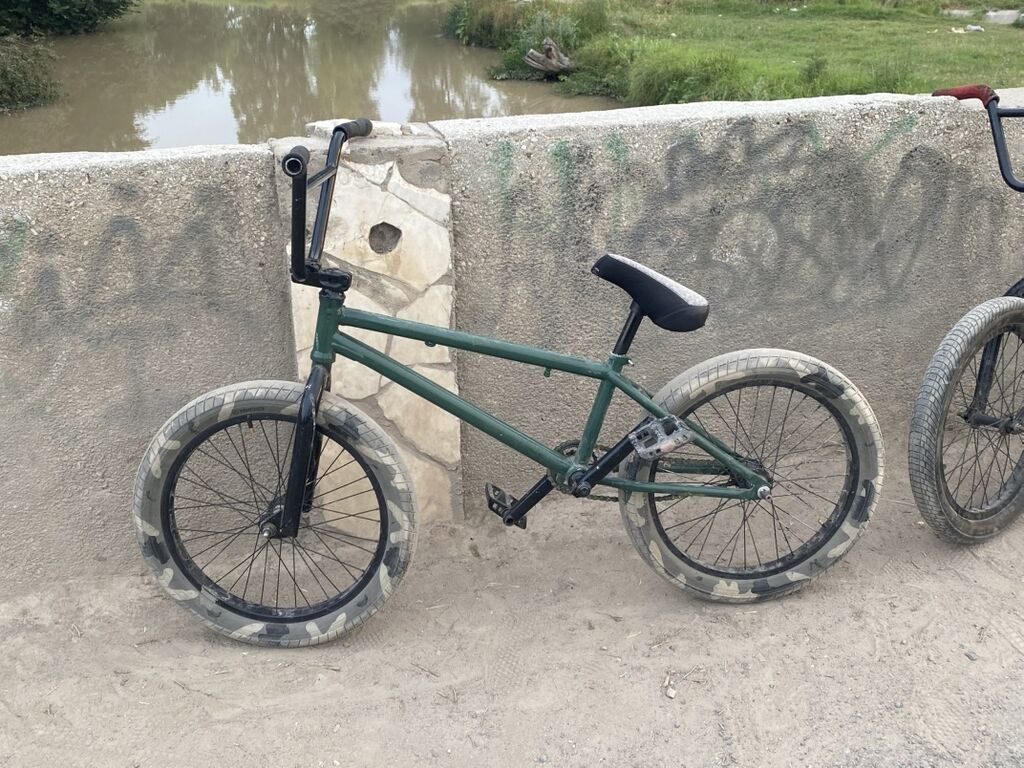 BMX велосипед для стрит/парка Рама-суброза Сальвадор 2022 Руль-кинк: фото 4