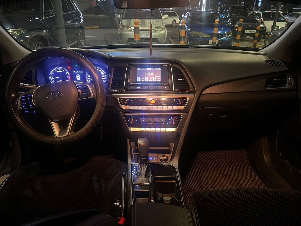 Hyundai Sonata: 2019 г., 2 л, Автомат, Газ, Седан: фото 8