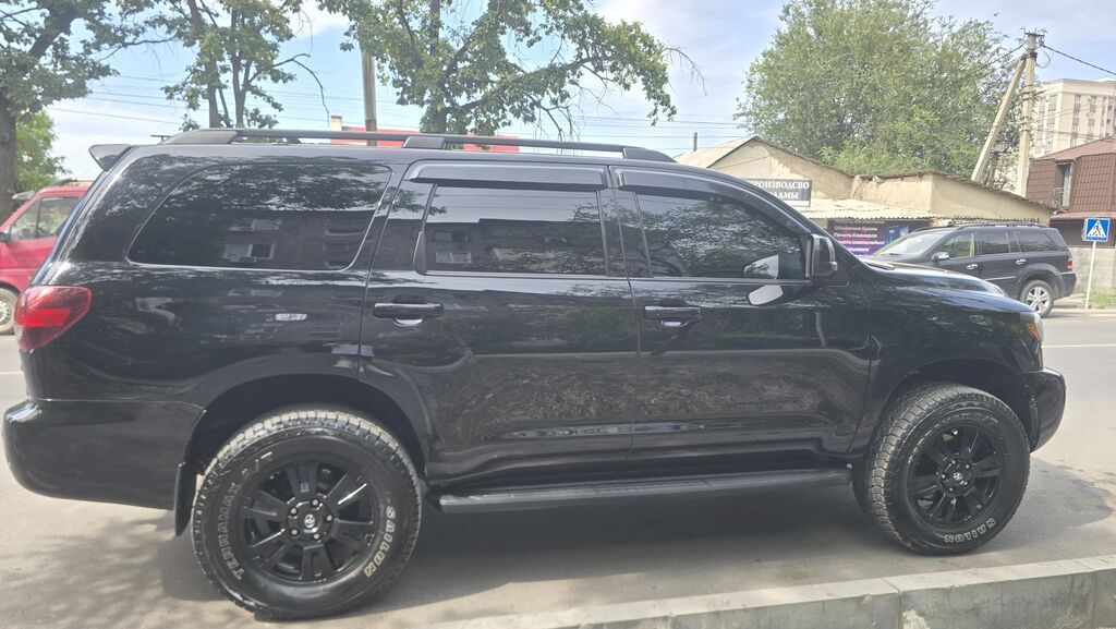 Toyota Sequoia: 2019 г., Автомат, Внедорожник: фото 4