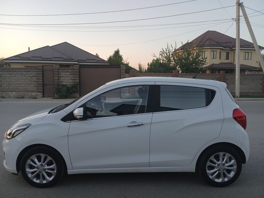 Chevrolet Spark: 2019 г., 0.1 л, Вариатор, Бензин, Хэтчбэк: фото 3