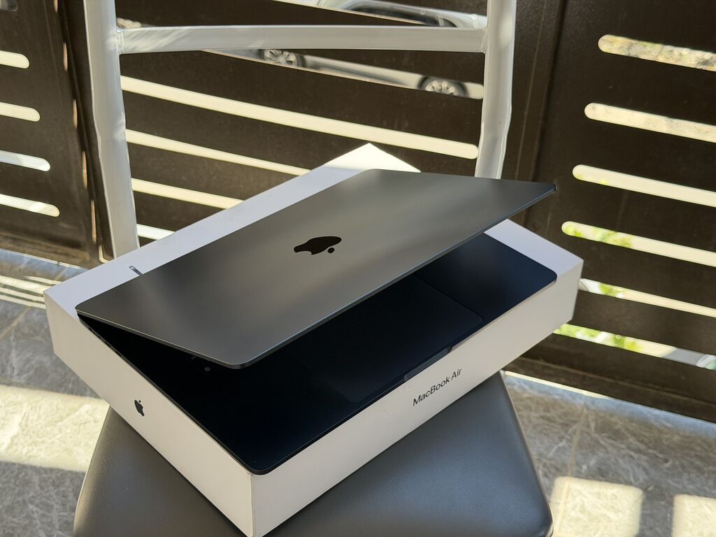Ультрабук, Б/у, Apple M2, ОЗУ, RAM: 8 ГБ: фото 3