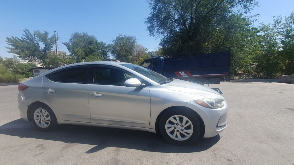 Hyundai Elantra: 2017 г., 2 л, Автомат, Бензин, Седан: фото 4