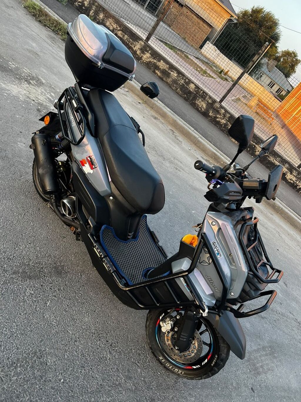 Скутер (Adventure-style) 150–200 см³, автомат (CVT) Особенности и: фото 2