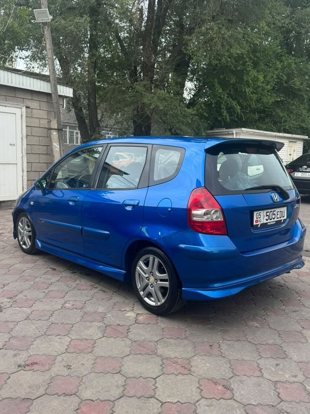 Honda Fit: 2004 г., Бензин, Хэтчбэк — фото 3