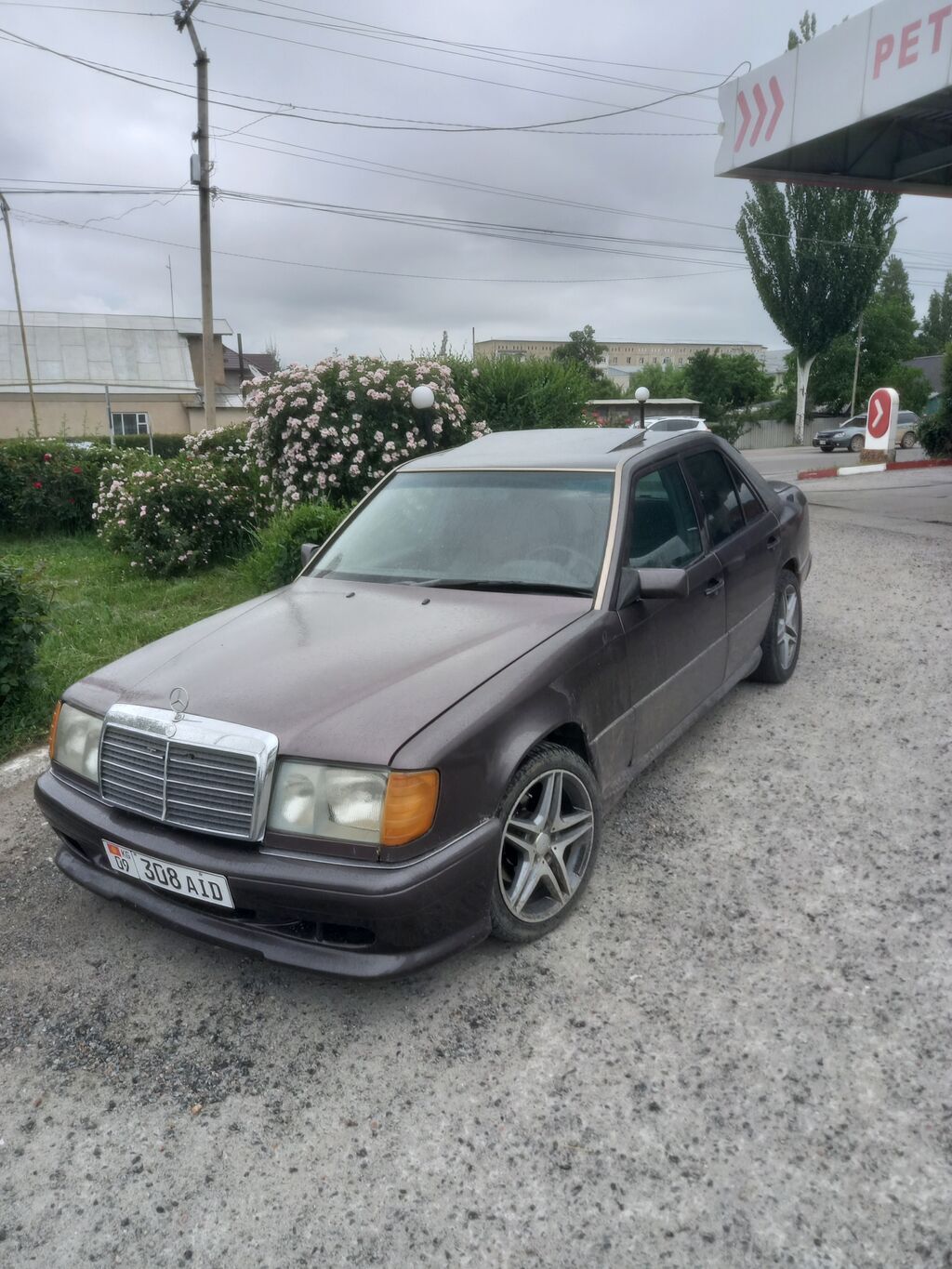 Mercedes-Benz W124