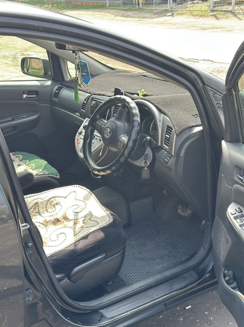Toyota WISH: 2003 г., 1.8 л, Автомат, Бензин, Минивэн: фото 7