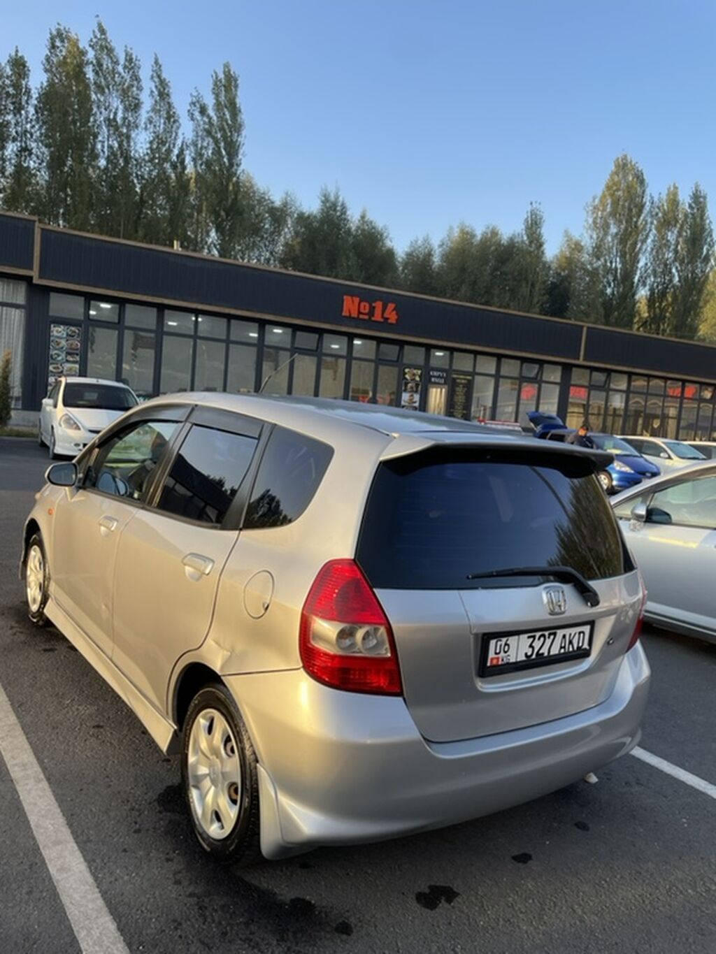Honda Jazz: 2003 г., 1.5 л, Механика, Бензин, Хэтчбэк: фото 4