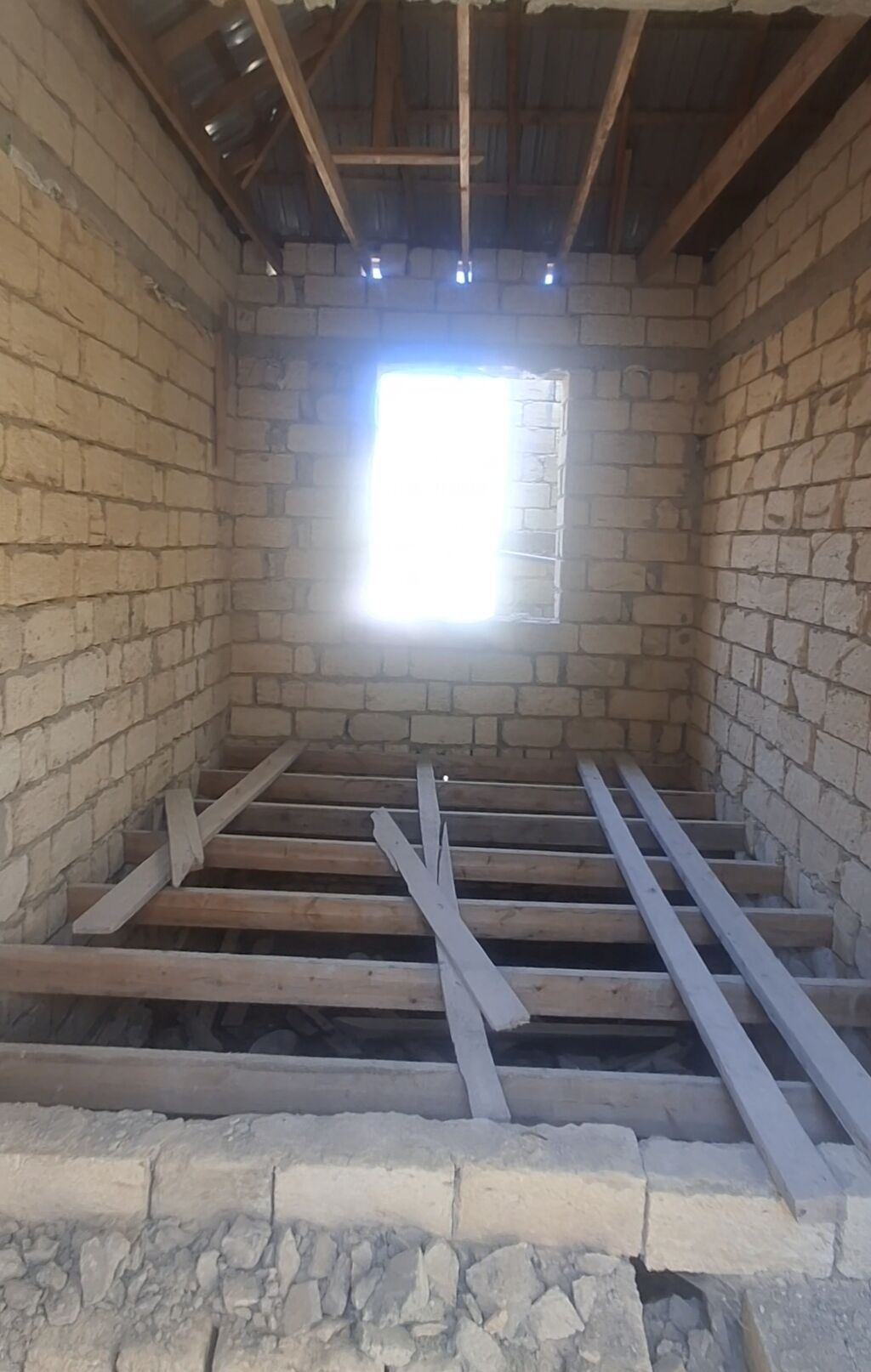 3 otaqlı, 85 kv. m, Kredit var, Yeni təmirli