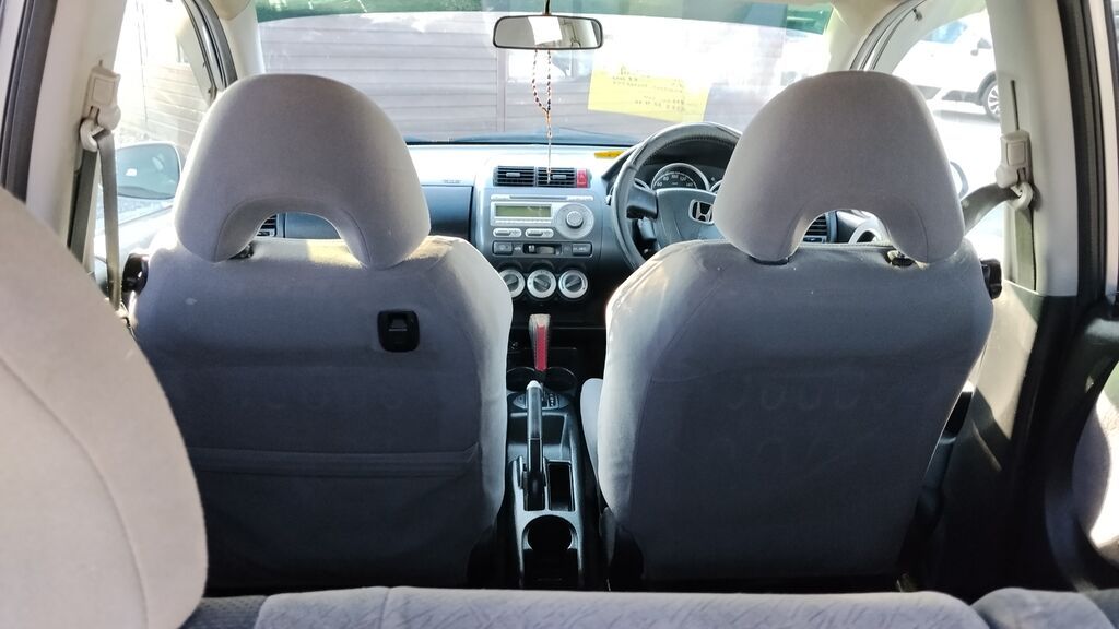 Honda Fit: 2002 г., 1.5 л, Вариатор, Бензин, Хэтчбэк: фото 8