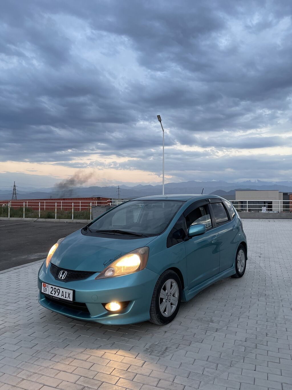 Honda Fit: 2011 г., 1.5 л, Автомат, Бензин, Хэтчбэк: фото 7