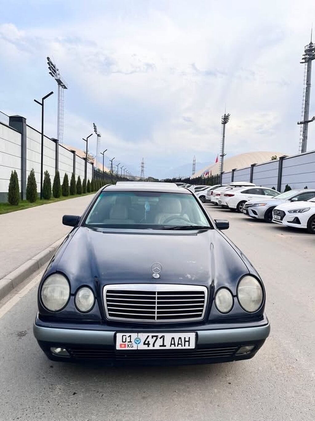 Mercedes-Benz E-Class: 1999 г., 2.4 л, Автомат, Бензин, Седан: фото 1