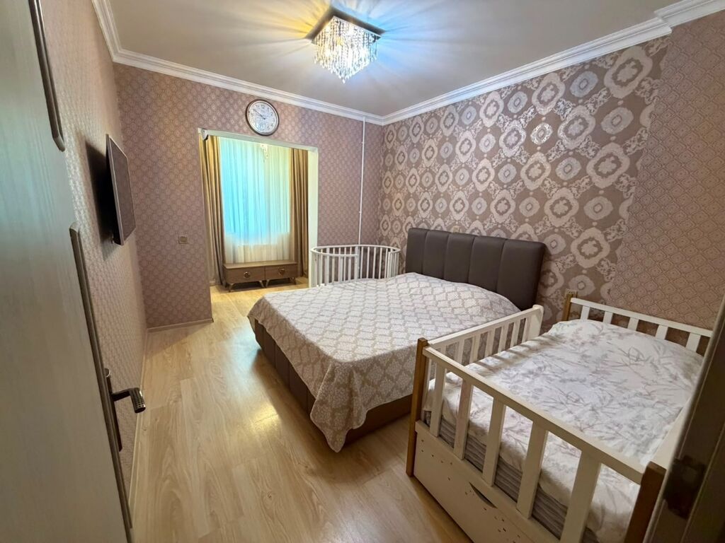 Bakı, 8-ci mikrorayon, 2 otaqlı, Köhnə tikili, m. Azadlıq Prospekti, 60 kv. m