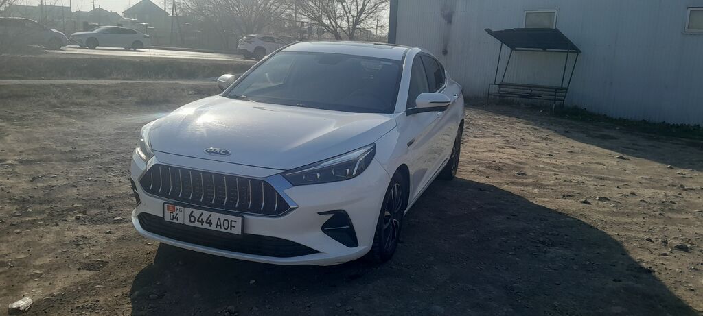 JAC J5: 2023 г., 1.5 л, Автомат, Газ, Седан: фото 3
