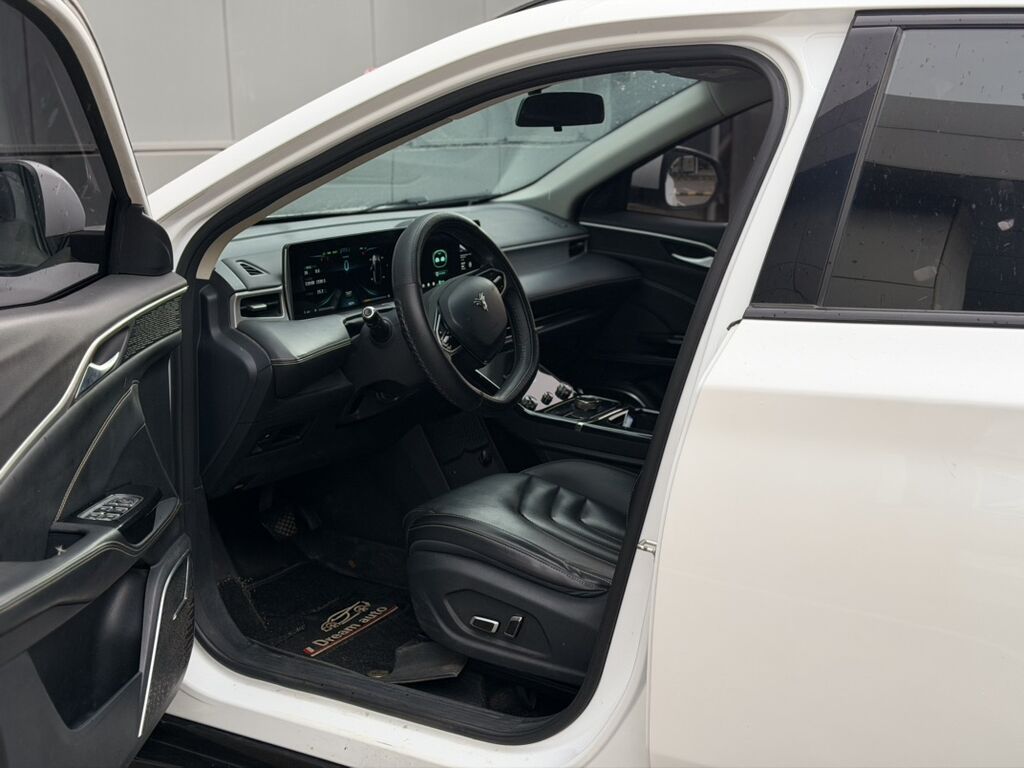 Электромобиль SUV NETA U— современный компактный кроссовер на: фото 3