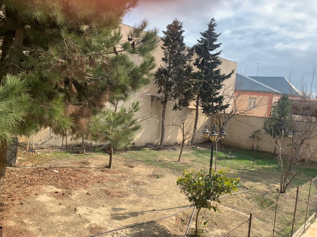 Badamdar qəs. 5 otaqlı, 1000 kv. m
