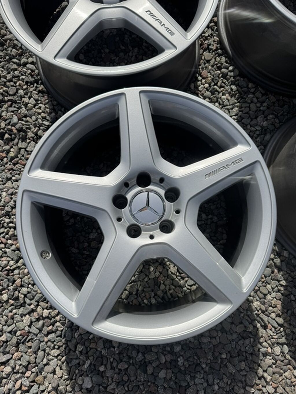 Литые Диски R 18 AMG, Комплект, отверстий - 5, Б/у: фото 3