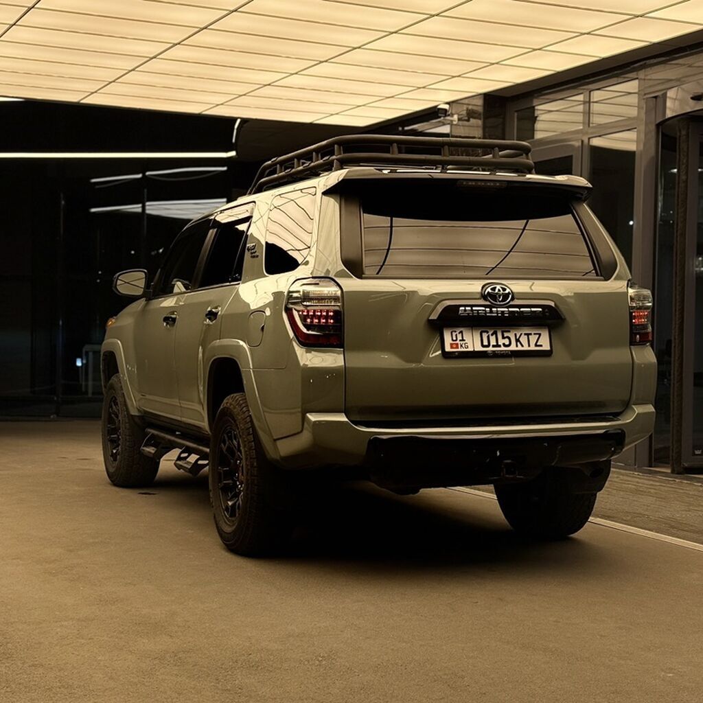 Toyota 4Runner: 2023 г., 4 л, Автомат, Бензин, Внедорожник: фото 6